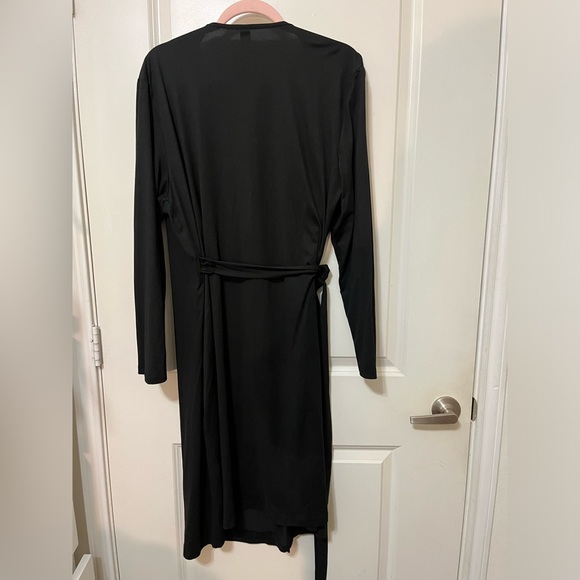 Tie Side Wrap Dress - Picture 5 of 8